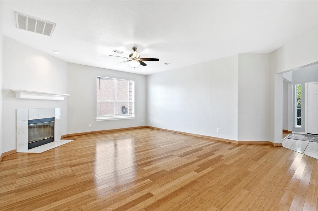 3803 Farmington Drive - Photo 6
