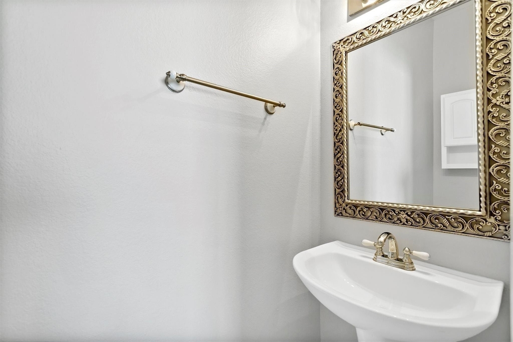 3803 Farmington Drive - Photo 19