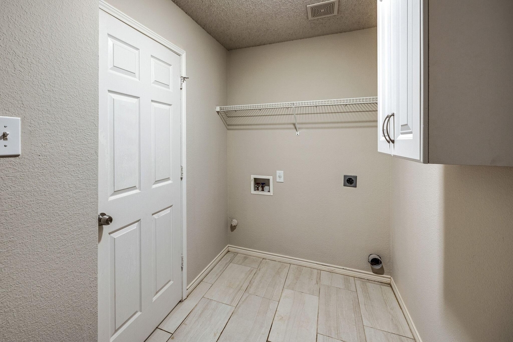 1561 Knottingham Drive - Photo 25