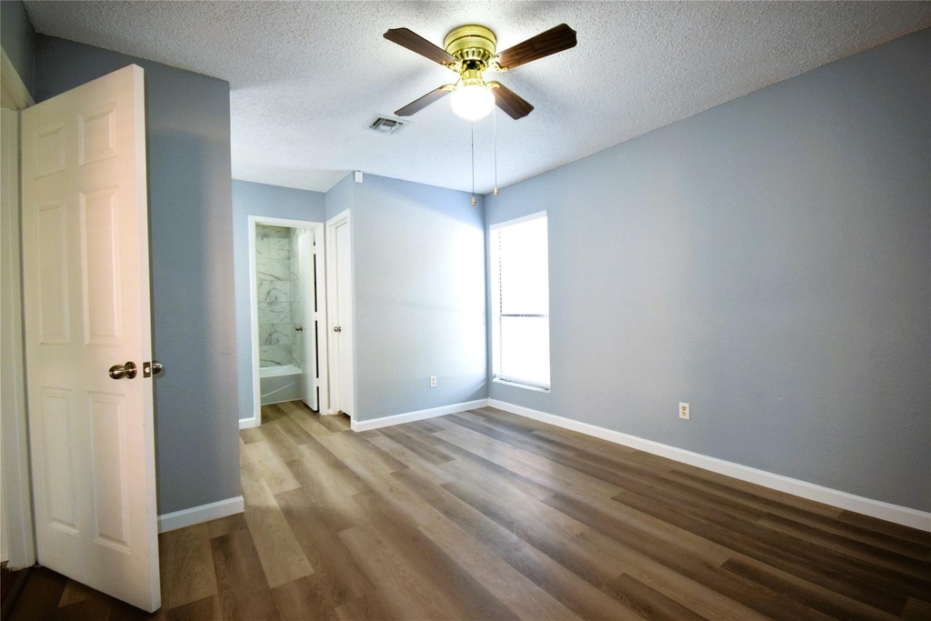 115 W Timberview Lane - Photo 5
