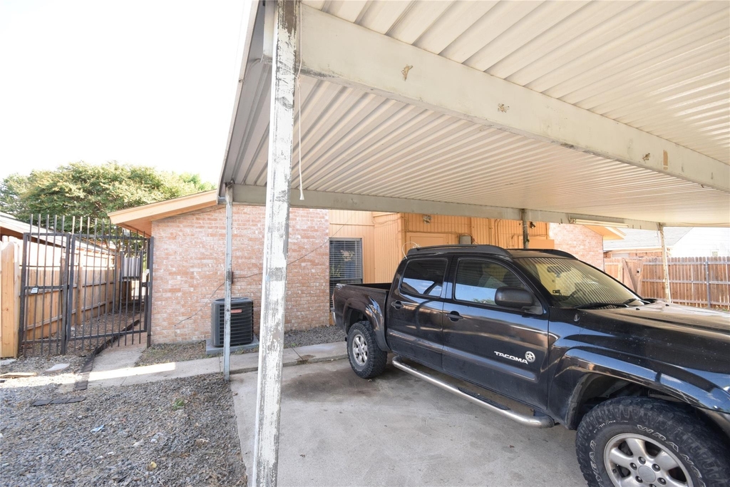 115 W Timberview Lane - Photo 12