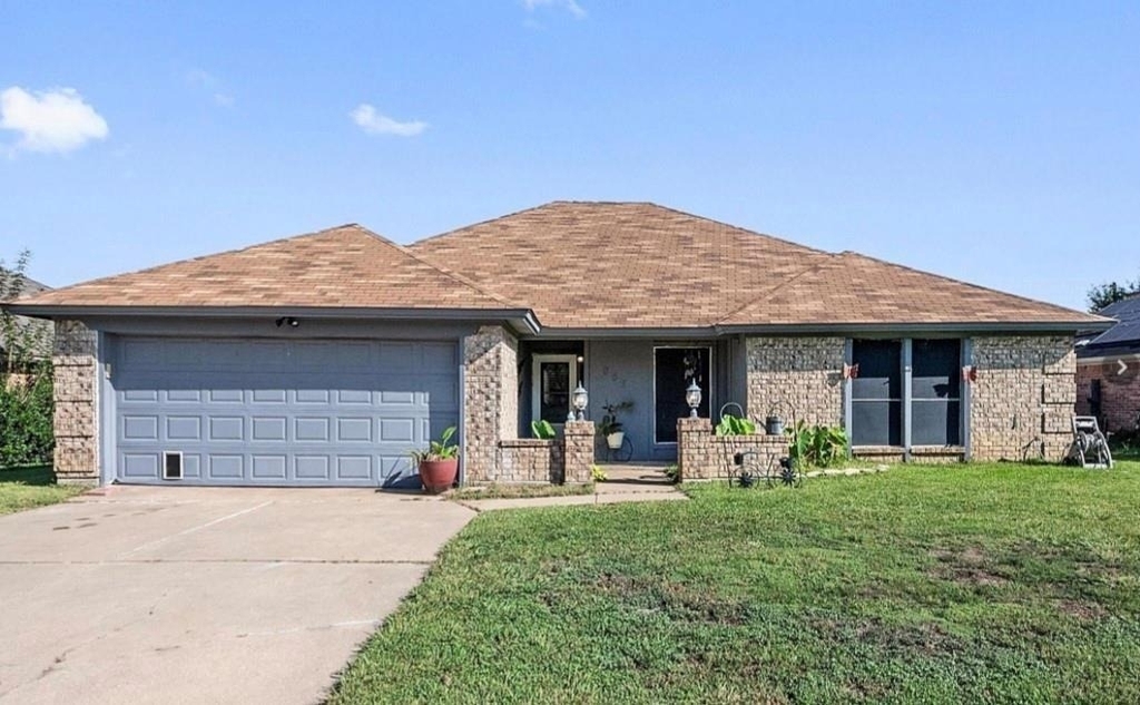 807 Fondren Drive - Photo 0
