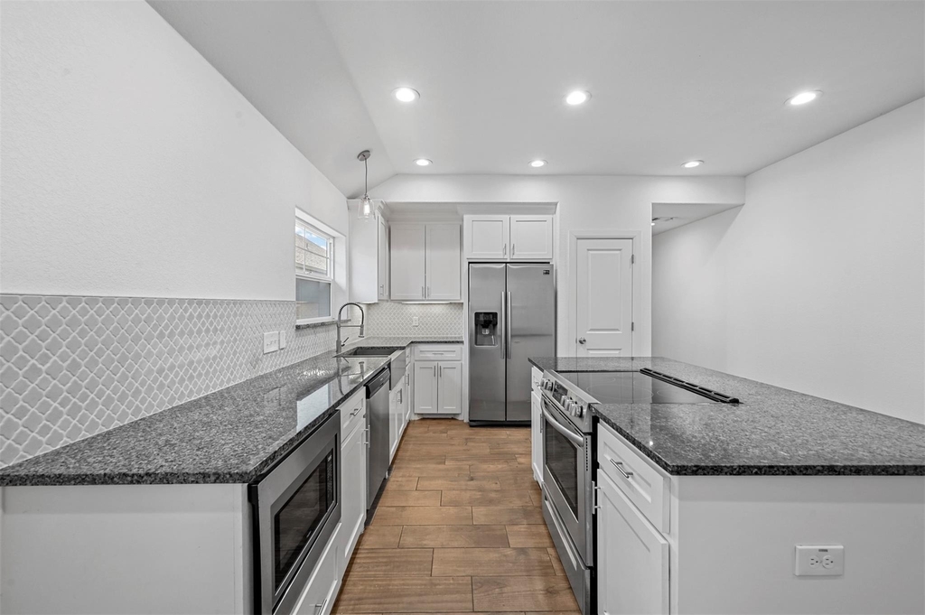 607 E Carter Street - Photo 4