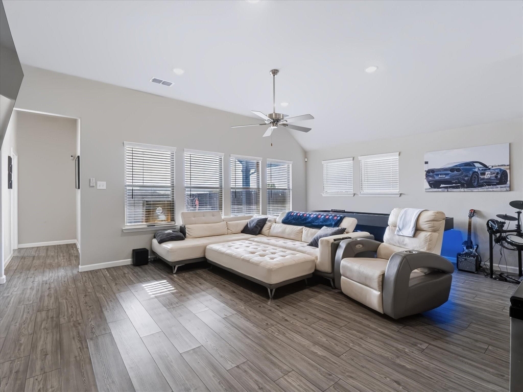 2913 Sunnyside Drive - Photo 3
