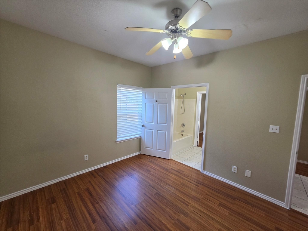911 Lake Drive - Photo 34