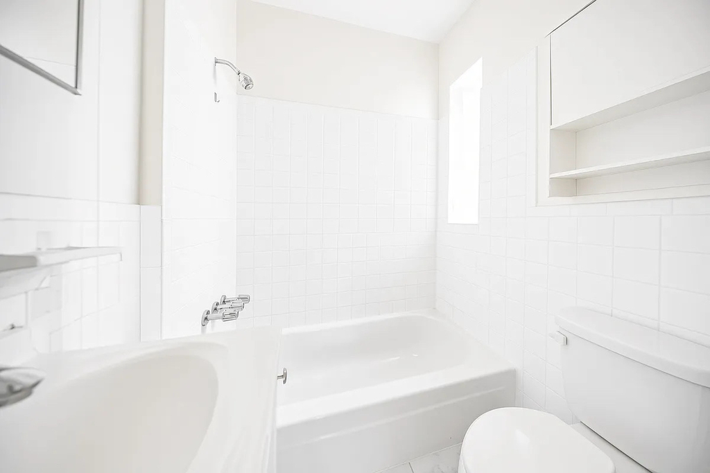 328 East 14th Street - Photo 5