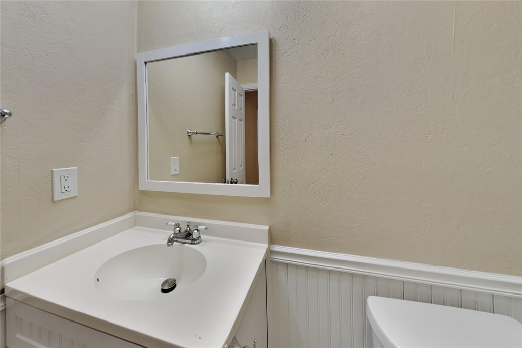 804 Rolling Ridge Drive - Photo 8