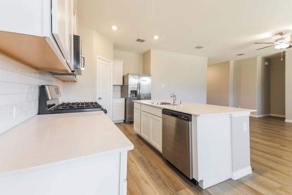 2324 O Keefe Drive - Photo 7