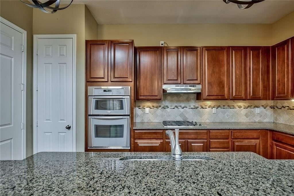 2107 Lucerne Cove - Photo 6