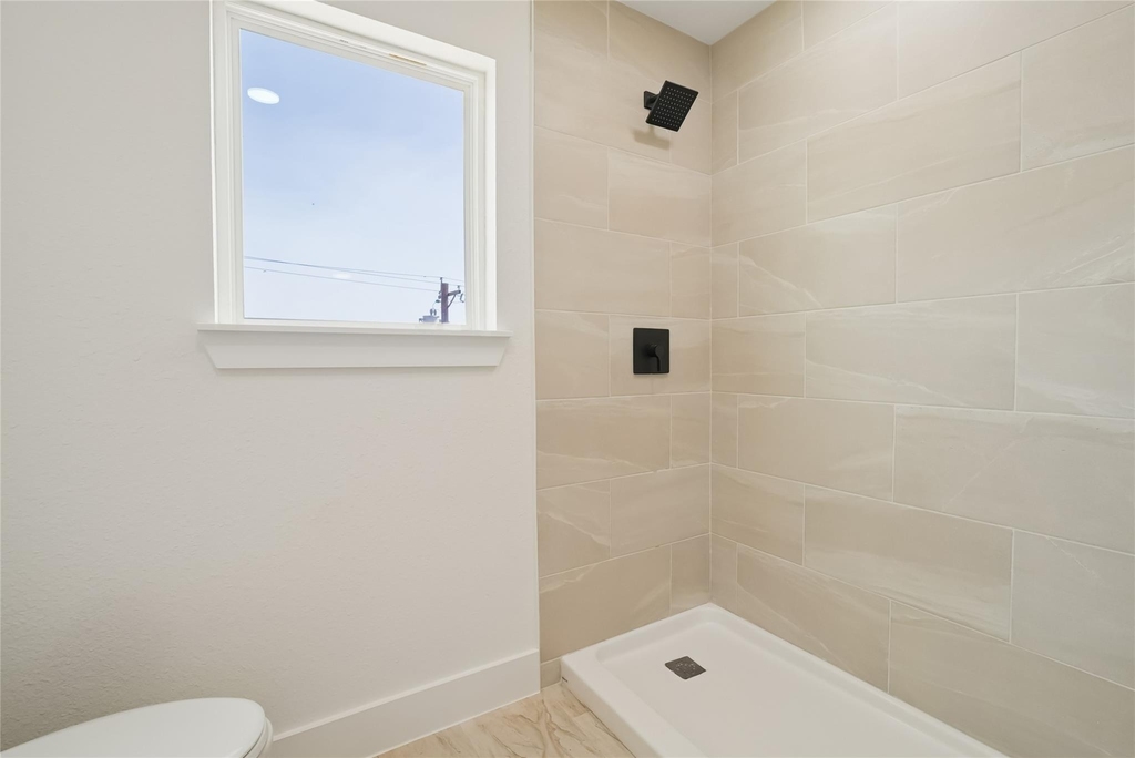 341 Bryan - Photo 25