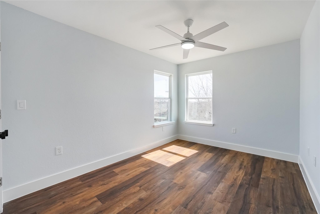 341 Bryan - Photo 19