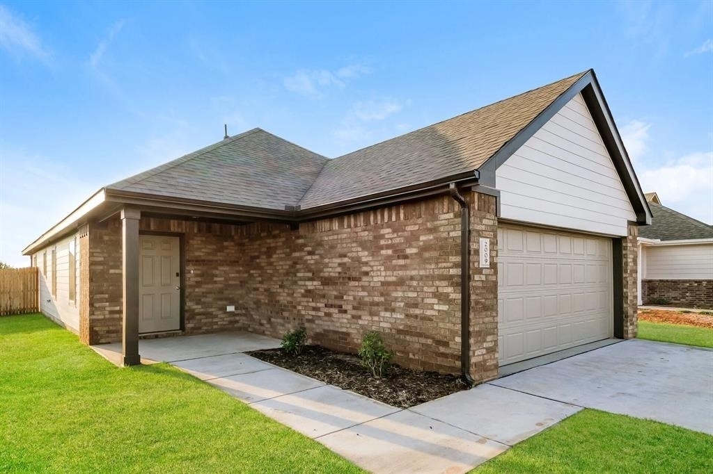 2009 Dogwood Drive - Photo 1