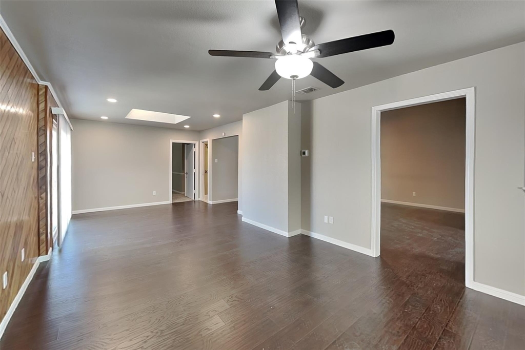1733 Brighton Drive - Photo 2