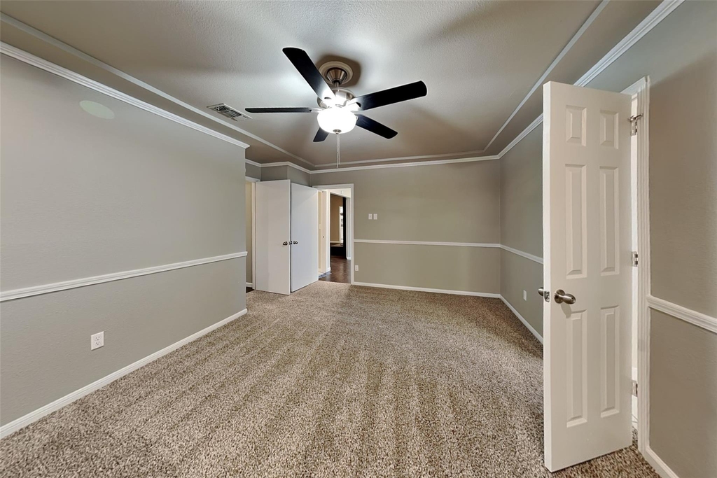 1733 Brighton Drive - Photo 11