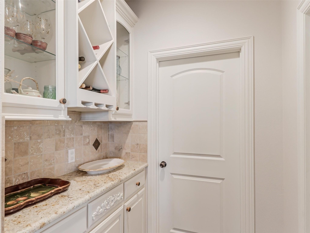 4428 Lake Breeze Drive - Photo 8