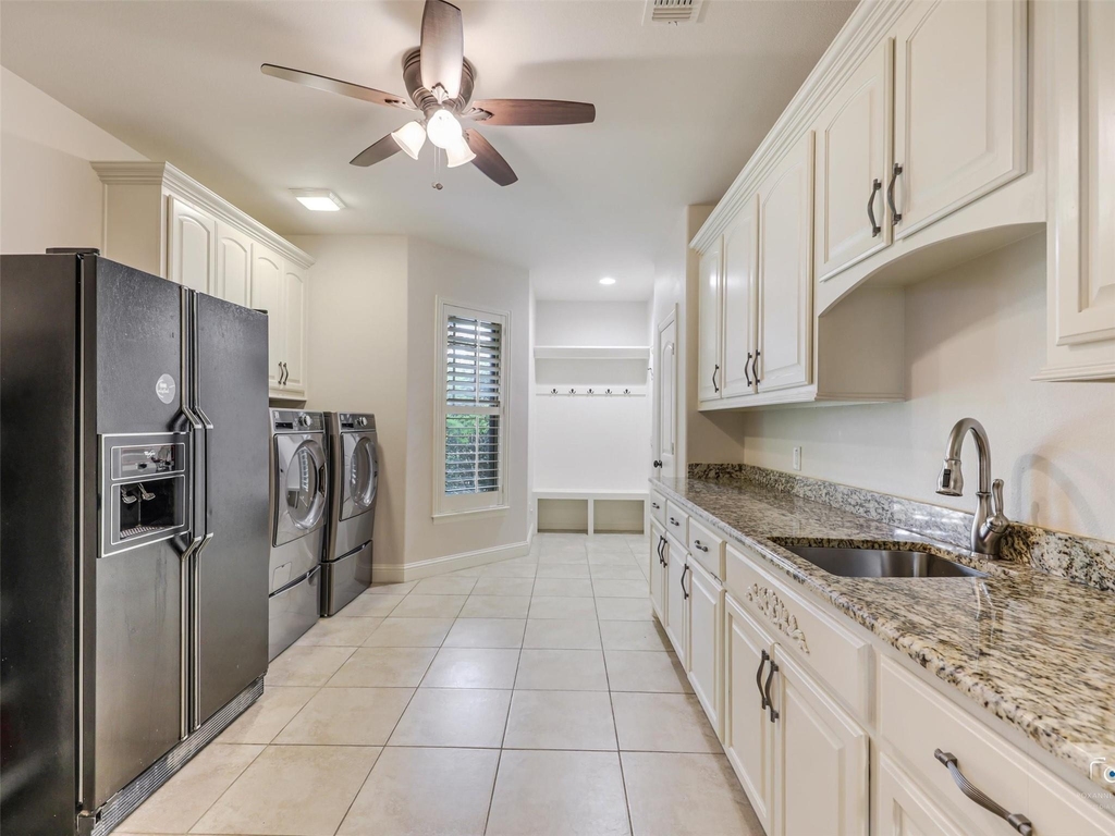 4428 Lake Breeze Drive - Photo 29