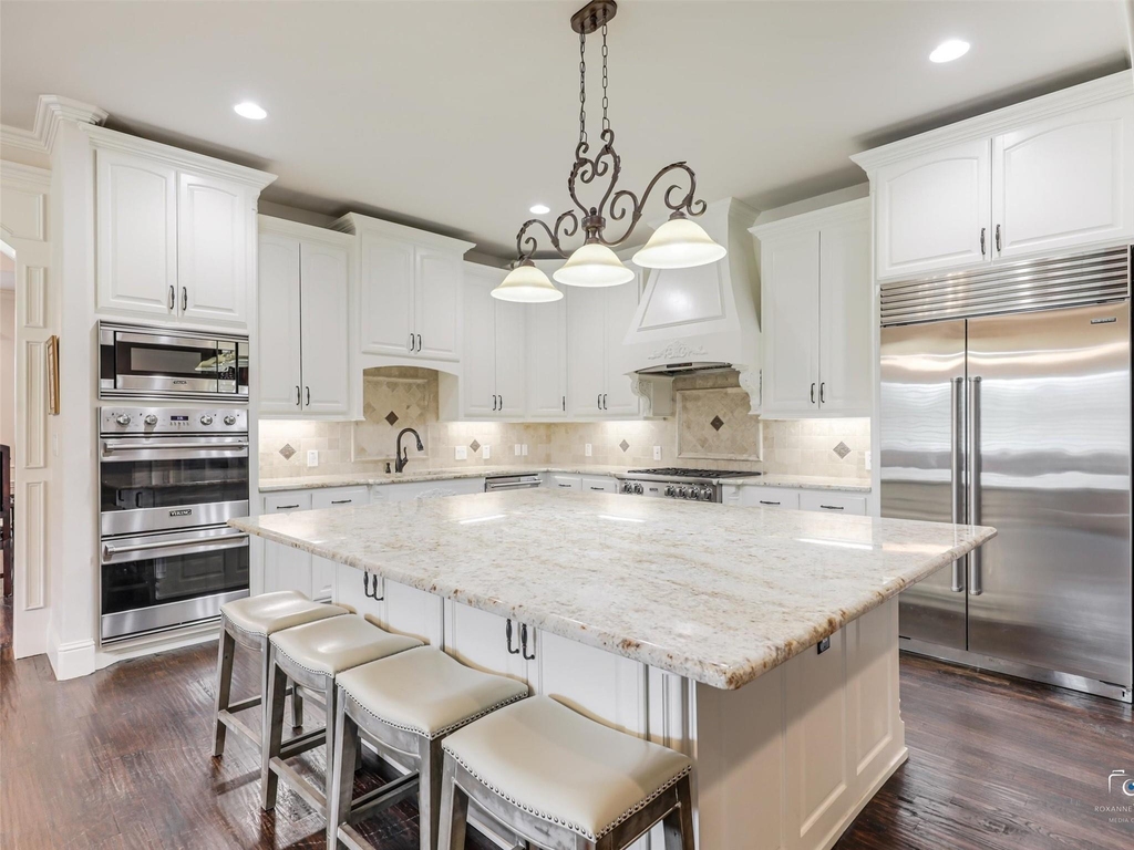 4428 Lake Breeze Drive - Photo 11