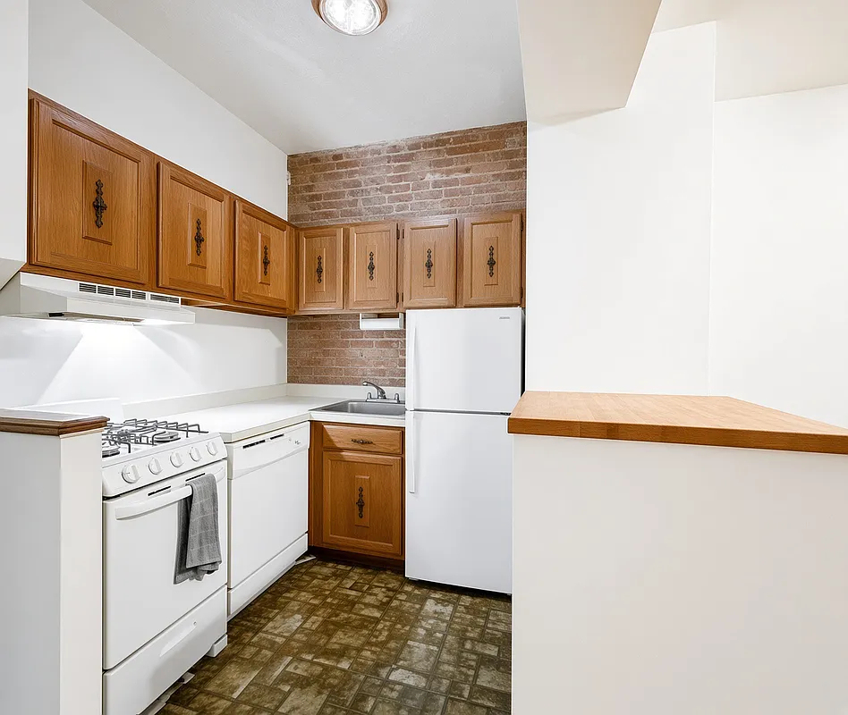 146 East 39th Street - Photo 2