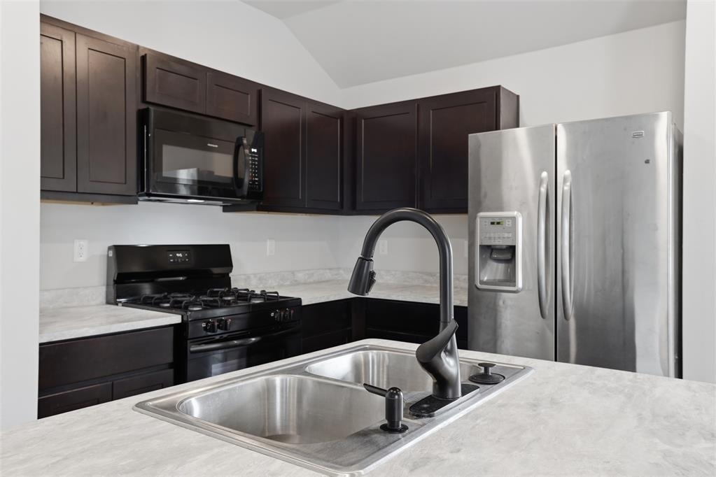 11832 Nw 94th Street - Photo 19
