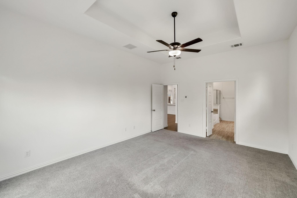 3100 Greenbriar Drive - Photo 18