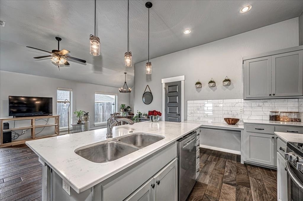 10300 Glover River Drive - Photo 10