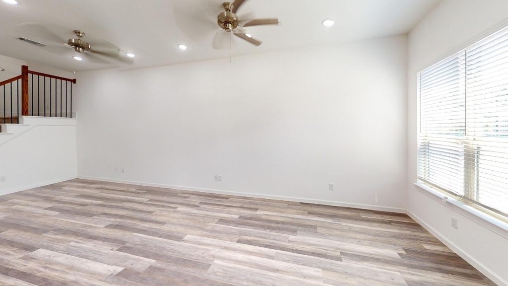366 Buck Ridge Drive - Photo 18