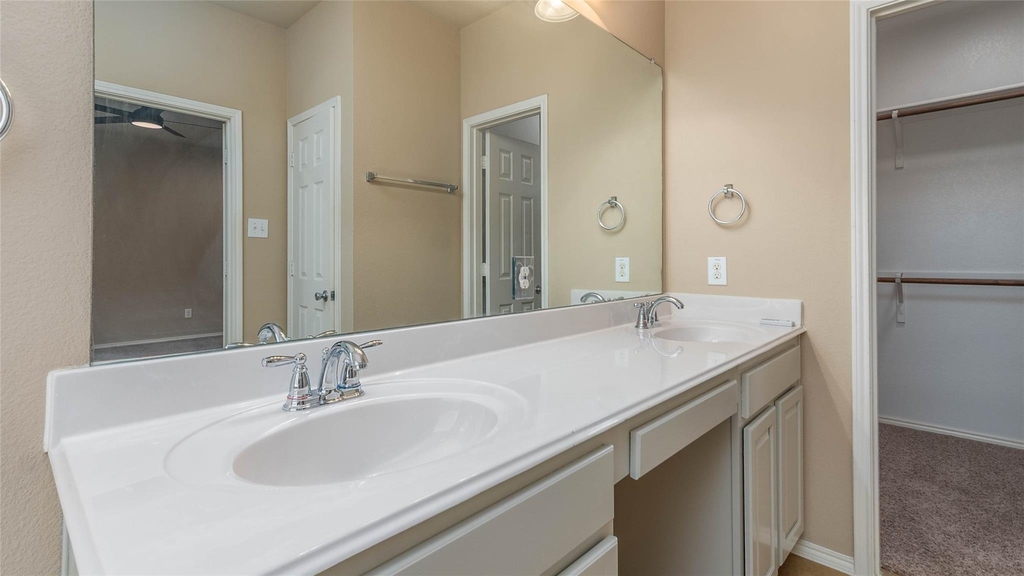 1405 Samantha Creek Drive - Photo 9