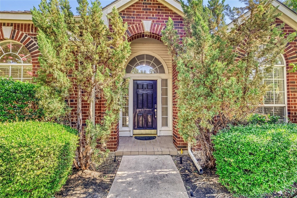 1438 Royal Oaks Drive - Photo 1