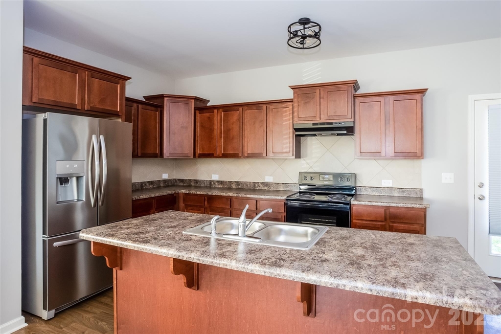 1072 Ramsgate Drive Sw - Photo 3