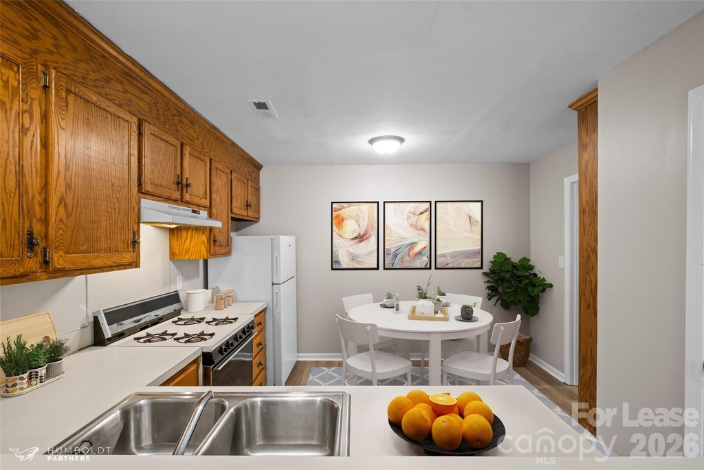 200 Stroupe Road - Photo 5