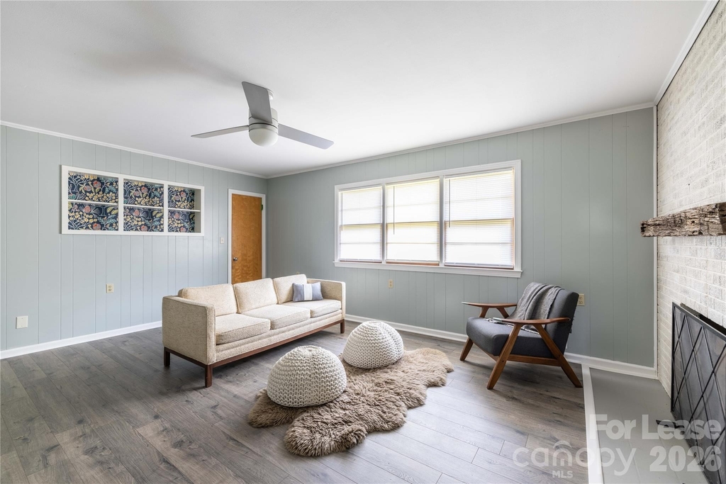 34 Willow Street - Photo 4