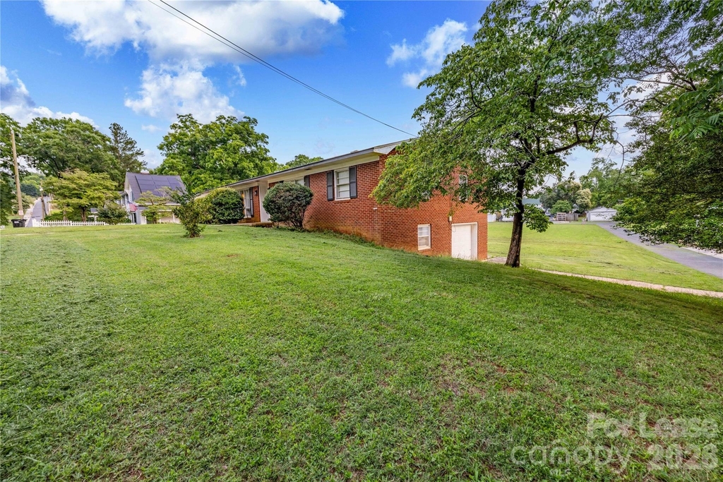 34 Willow Street - Photo 43