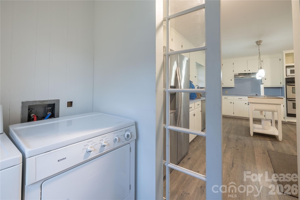34 Willow Street - Photo 35