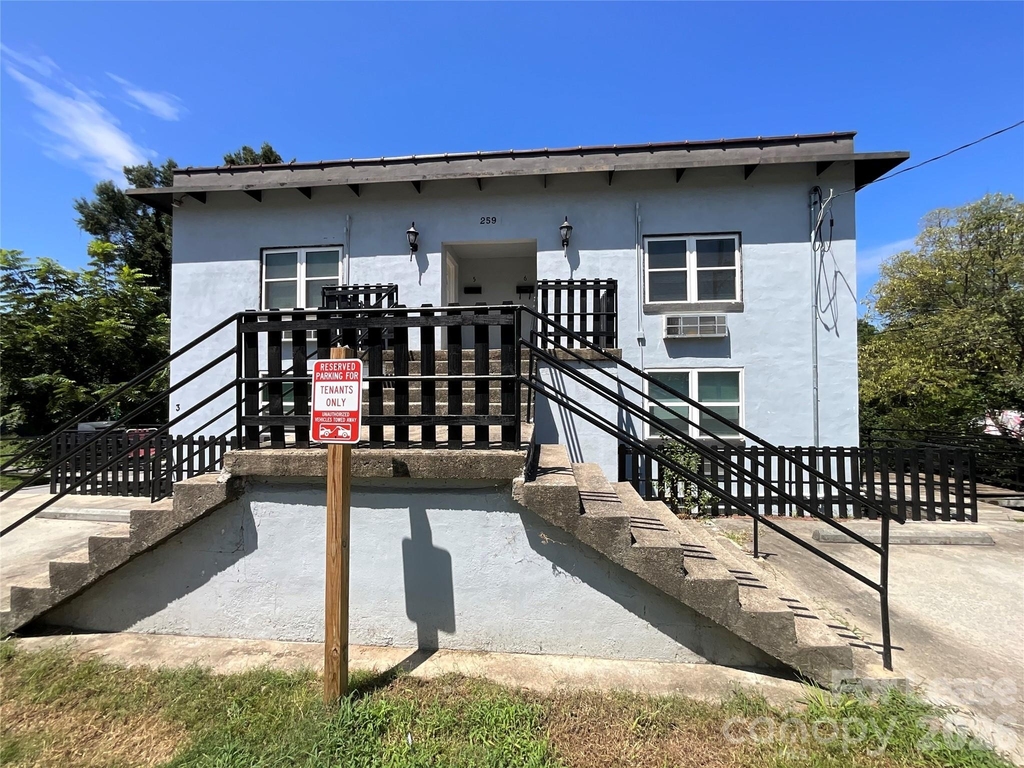 259 Jefferson Court - Photo 1