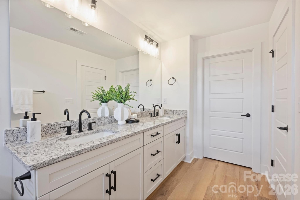 10711 Mallard Creek Road - Photo 4