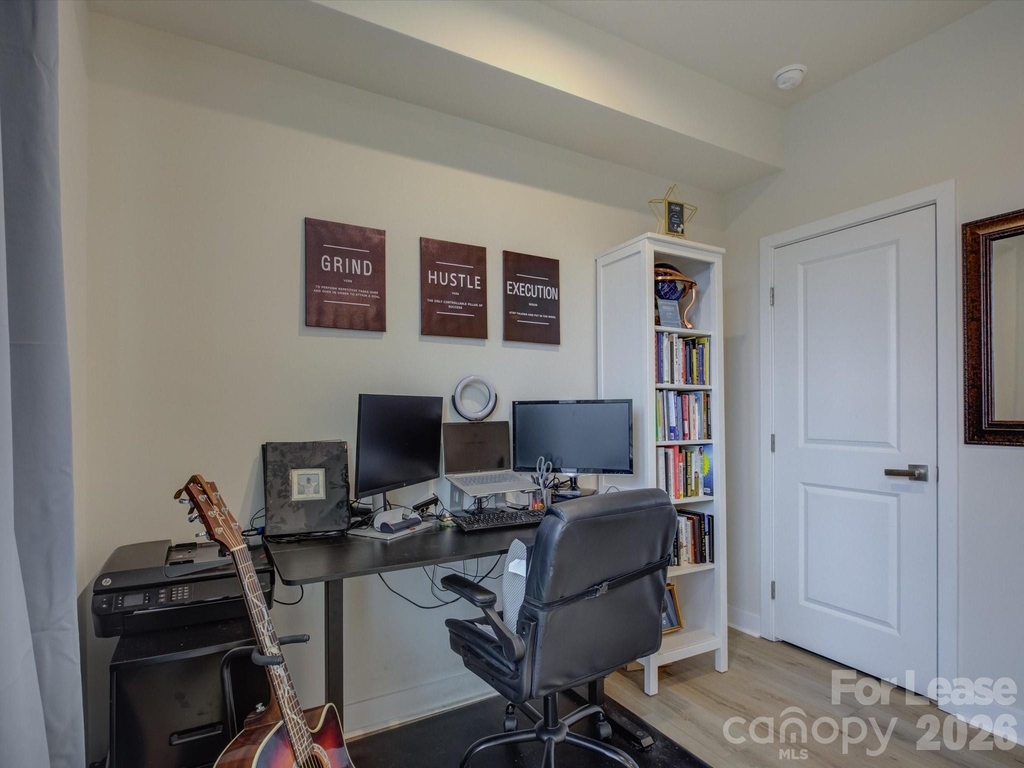 6112 Station Crossing Avenue - Photo 7