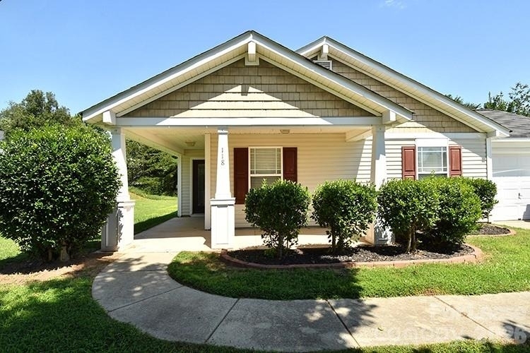 118 Peterborough Drive - Photo 0