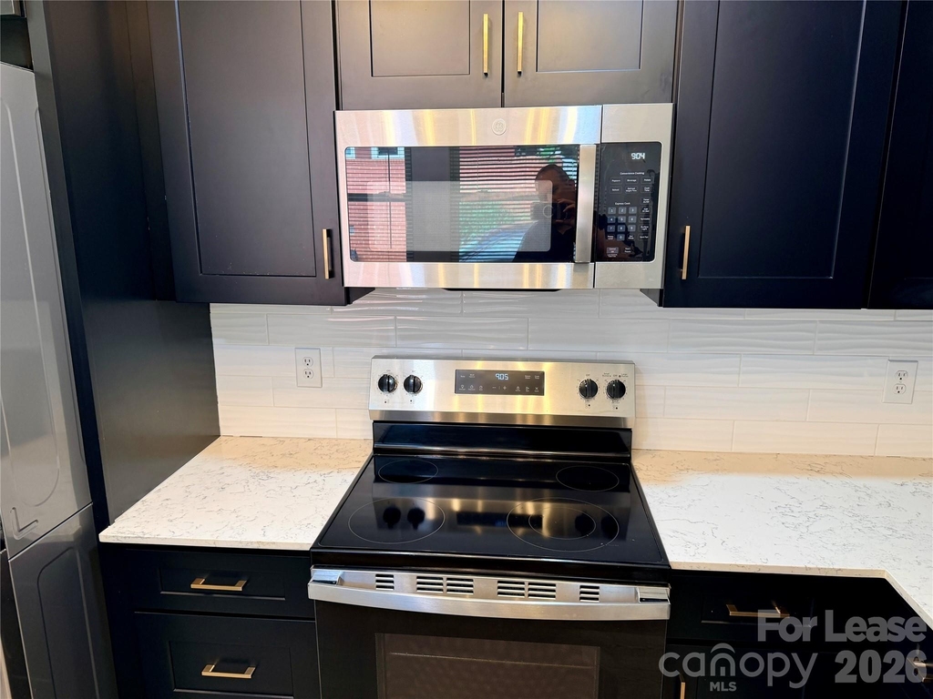 1448 Academy Street - Photo 8