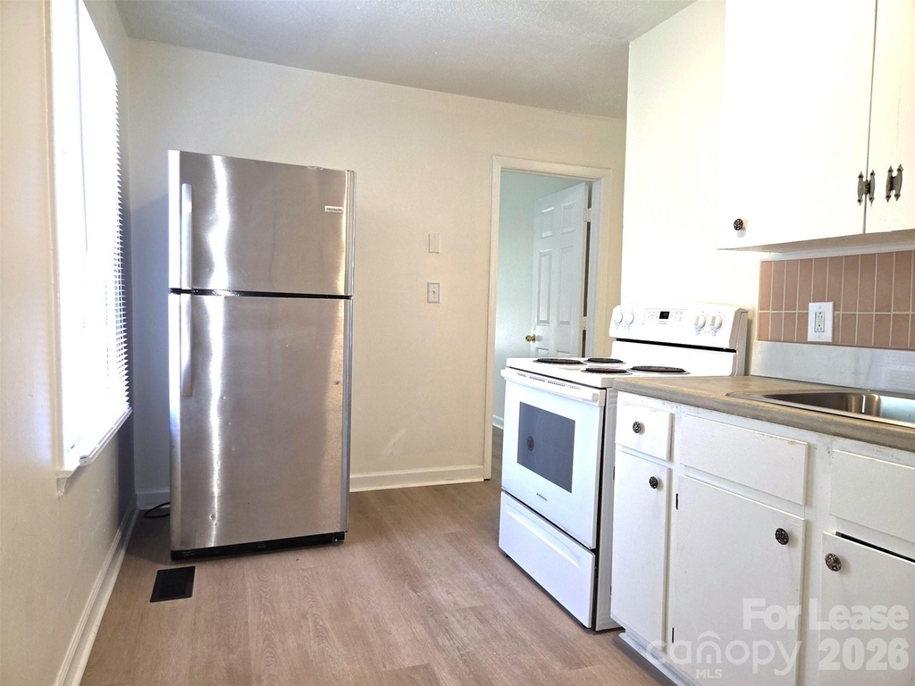 2831 Willow Street - Photo 1
