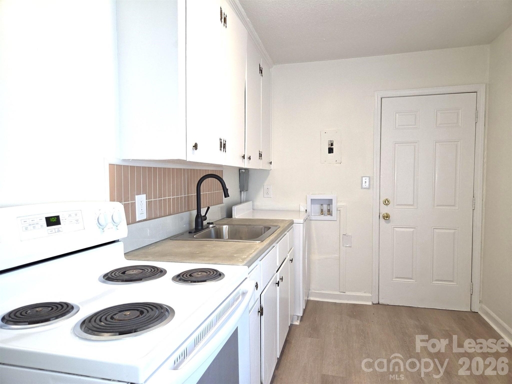 2831 Willow Street - Photo 4