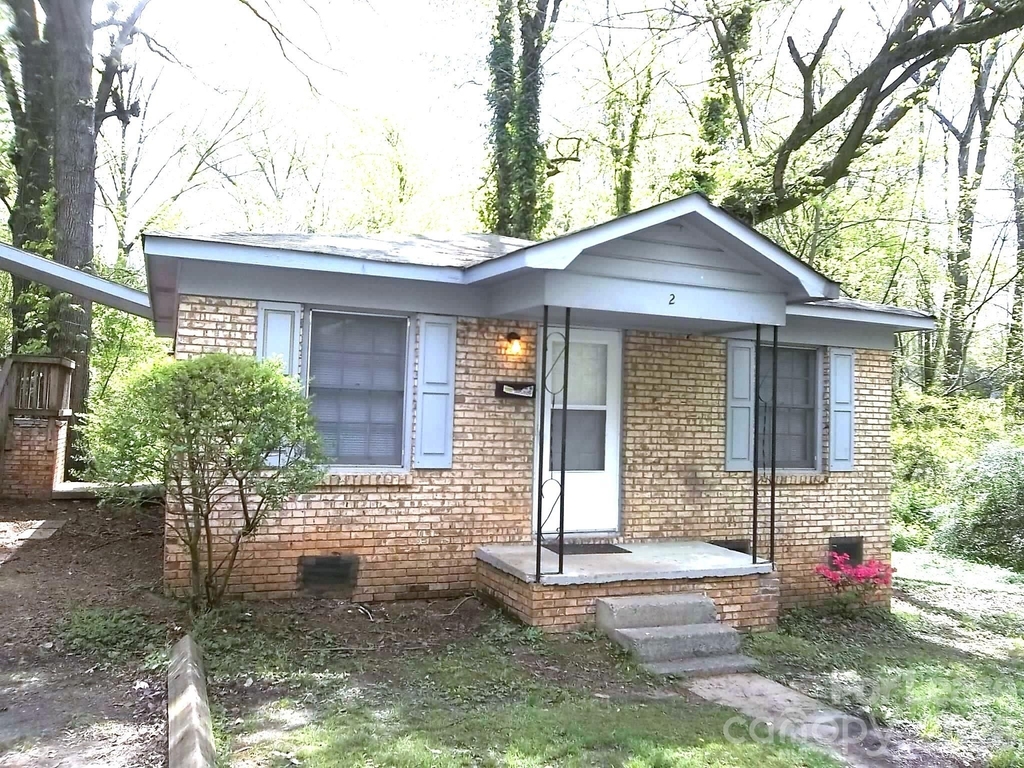 2831 Willow Street - Photo 0
