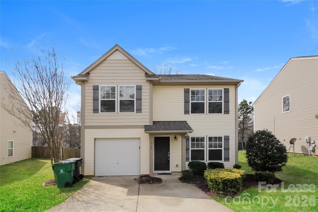 7215 Waldon Park Lane - Photo 0