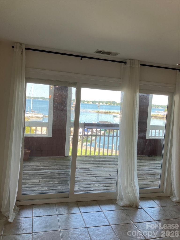820 Southwest Drive - Photo 10