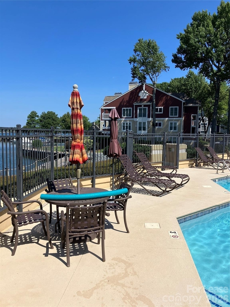 820 Southwest Drive - Photo 23