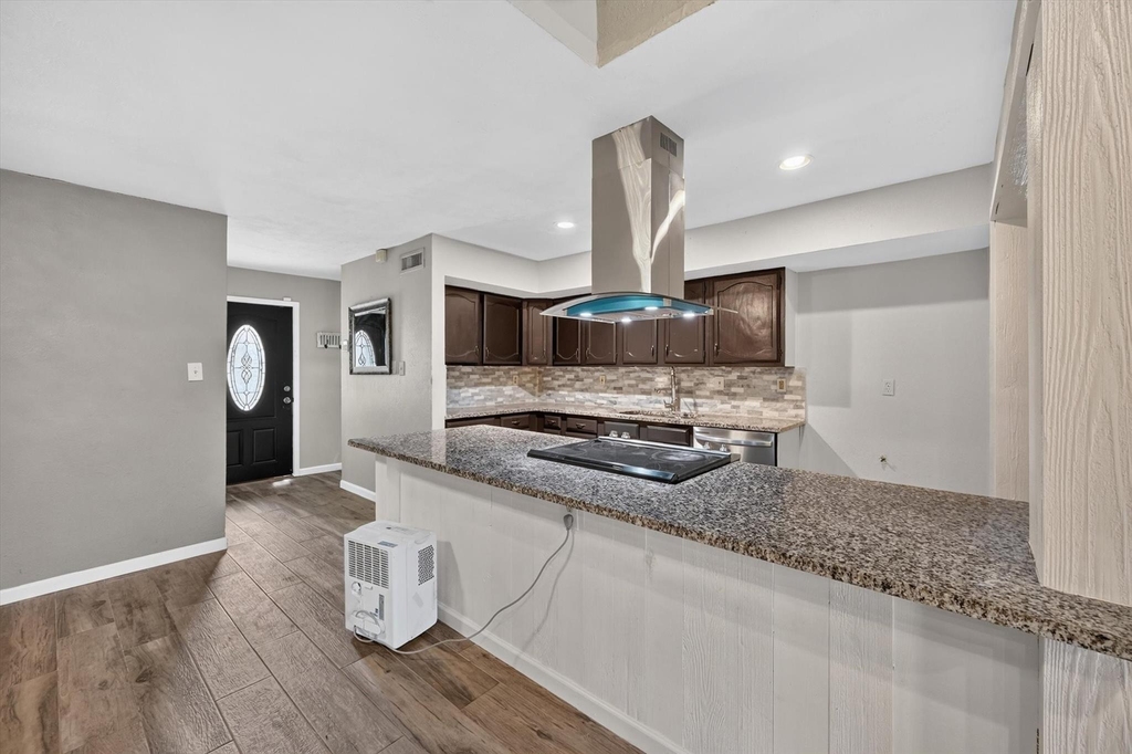 704 Levelland Drive - Photo 2