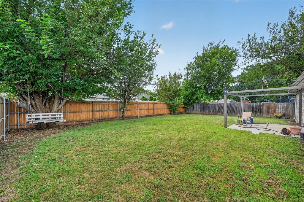 704 Levelland Drive - Photo 18