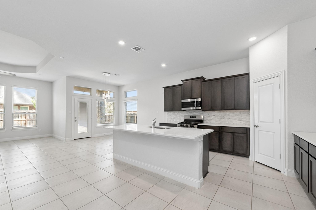 10917 Blaze Street - Photo 4