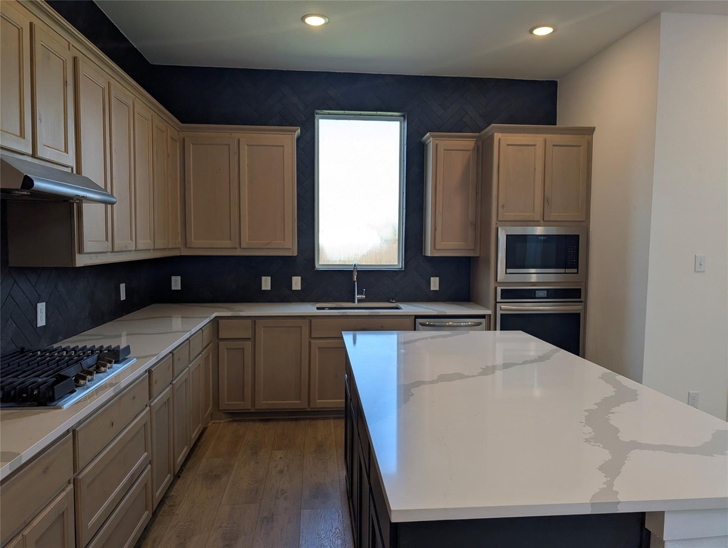 1158 Queensdown Way - Photo 4