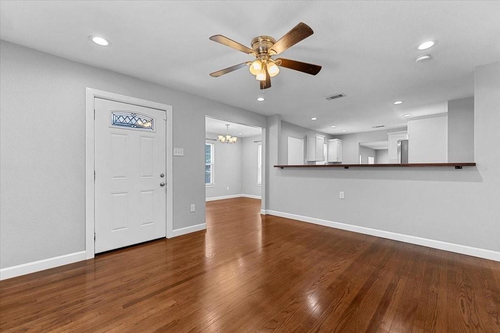 902 S Ewing Avenue - Photo 3