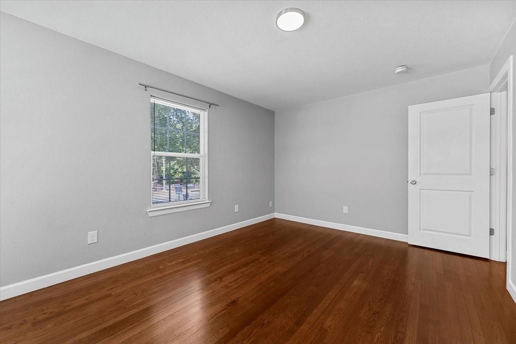 902 S Ewing Avenue - Photo 17